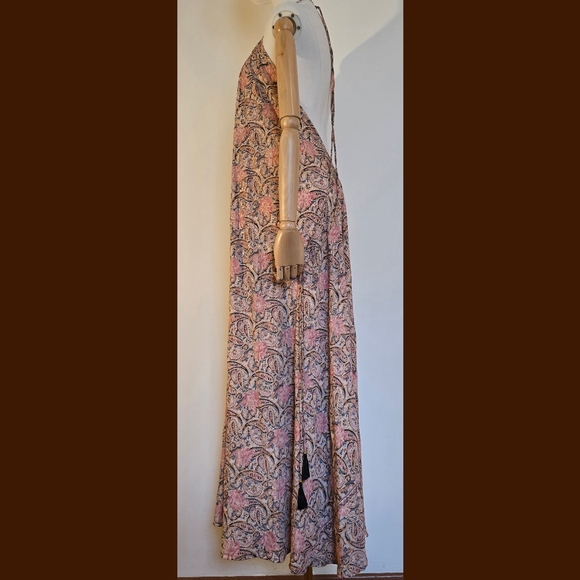Lara Ethnics Long Backless Multistyle Paisley Dress - Picture 4 of 16